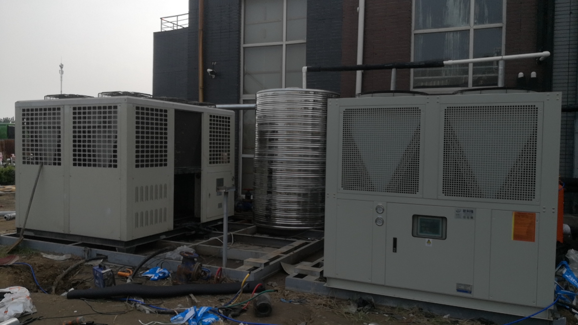 北京某上市公司重復(fù)采購(gòu)風(fēng)冷螺桿式冷水機(jī)